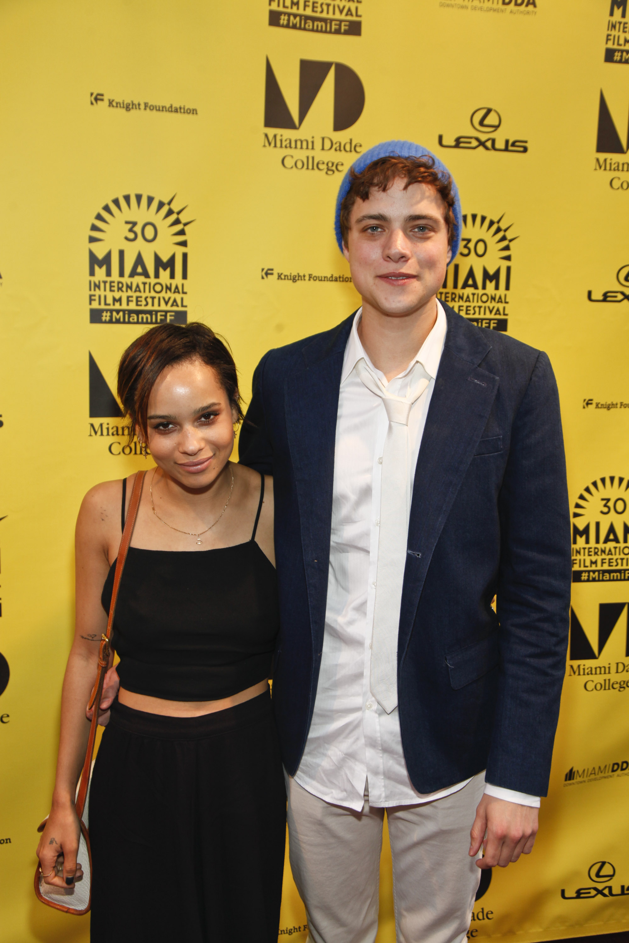 ファイル:Zoë Kravitz and Douglas Smith.jpg - Wikipedia