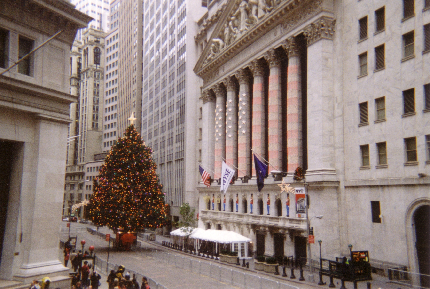 2001-Nov_New_York_NYSE.jpg