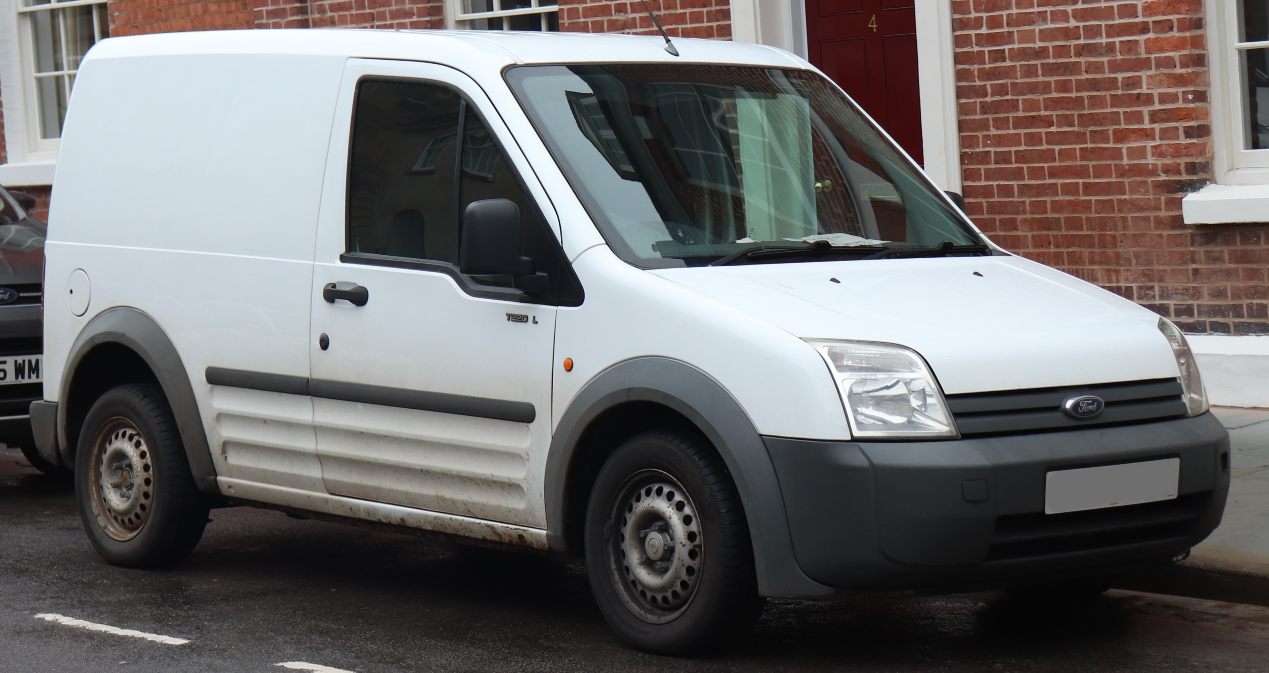 File:2009 Ford Transit Connect T220 L90 