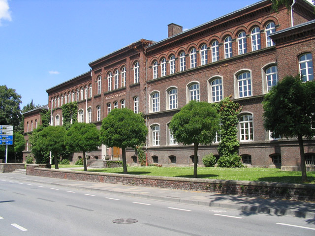 Archigymnasium Soest, Haupteingang des Altbaus