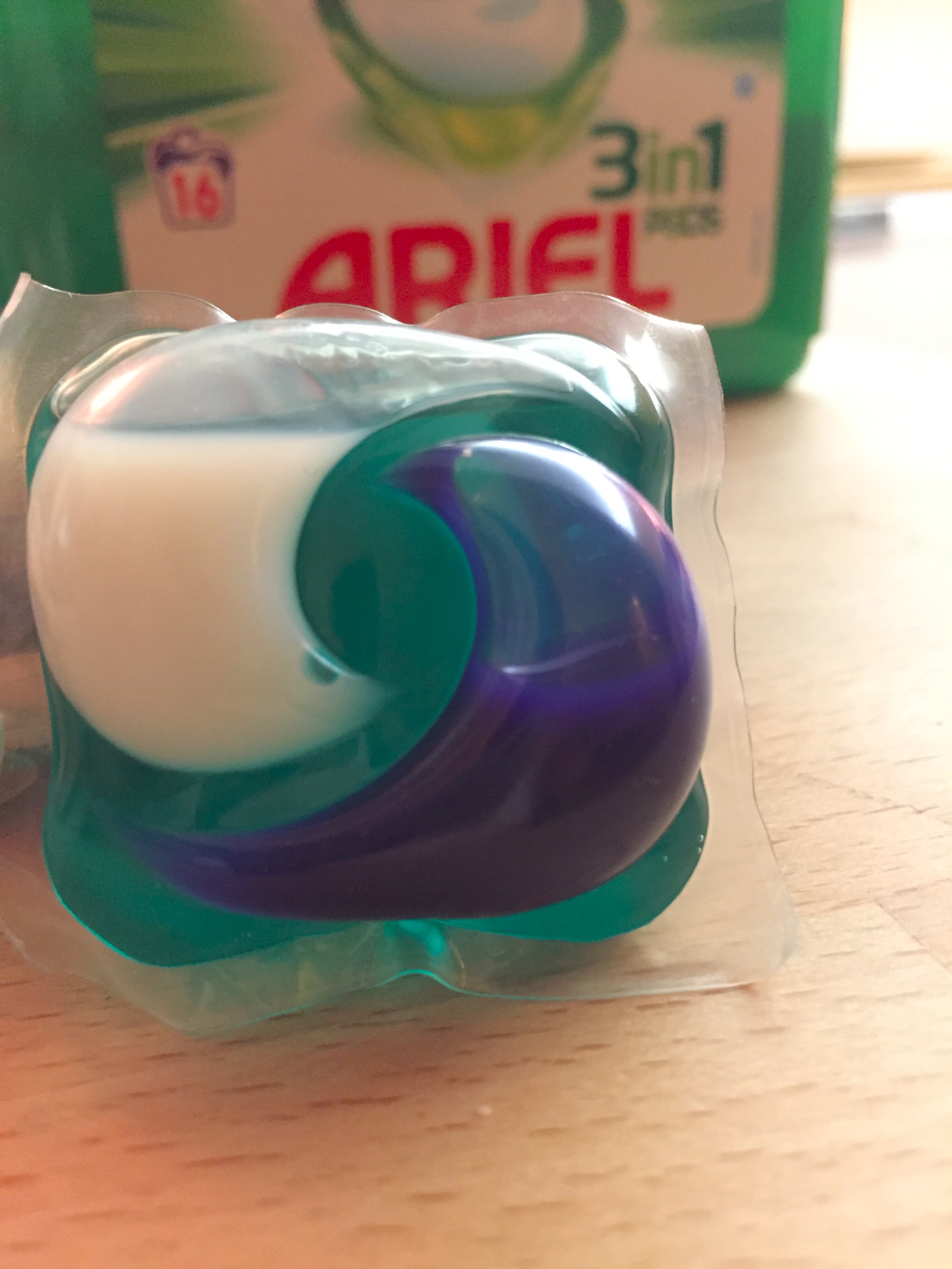 Ariel (detergente) - Wikipedia, la enciclopedia libre