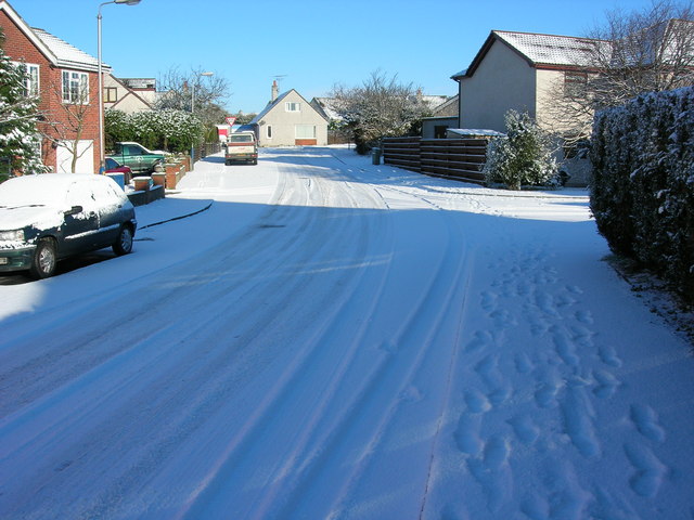 File:Cronk-y-Berry Drive - geograph.org.uk - 131602.jpg