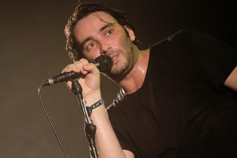 File:Damien Saez - Ardentes 2010.jpg