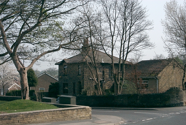 File:House of the former station master for Clayton - geograph.org.uk - 401825.jpg