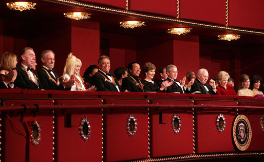 Plik:Kennedy center honors 2006.jpg