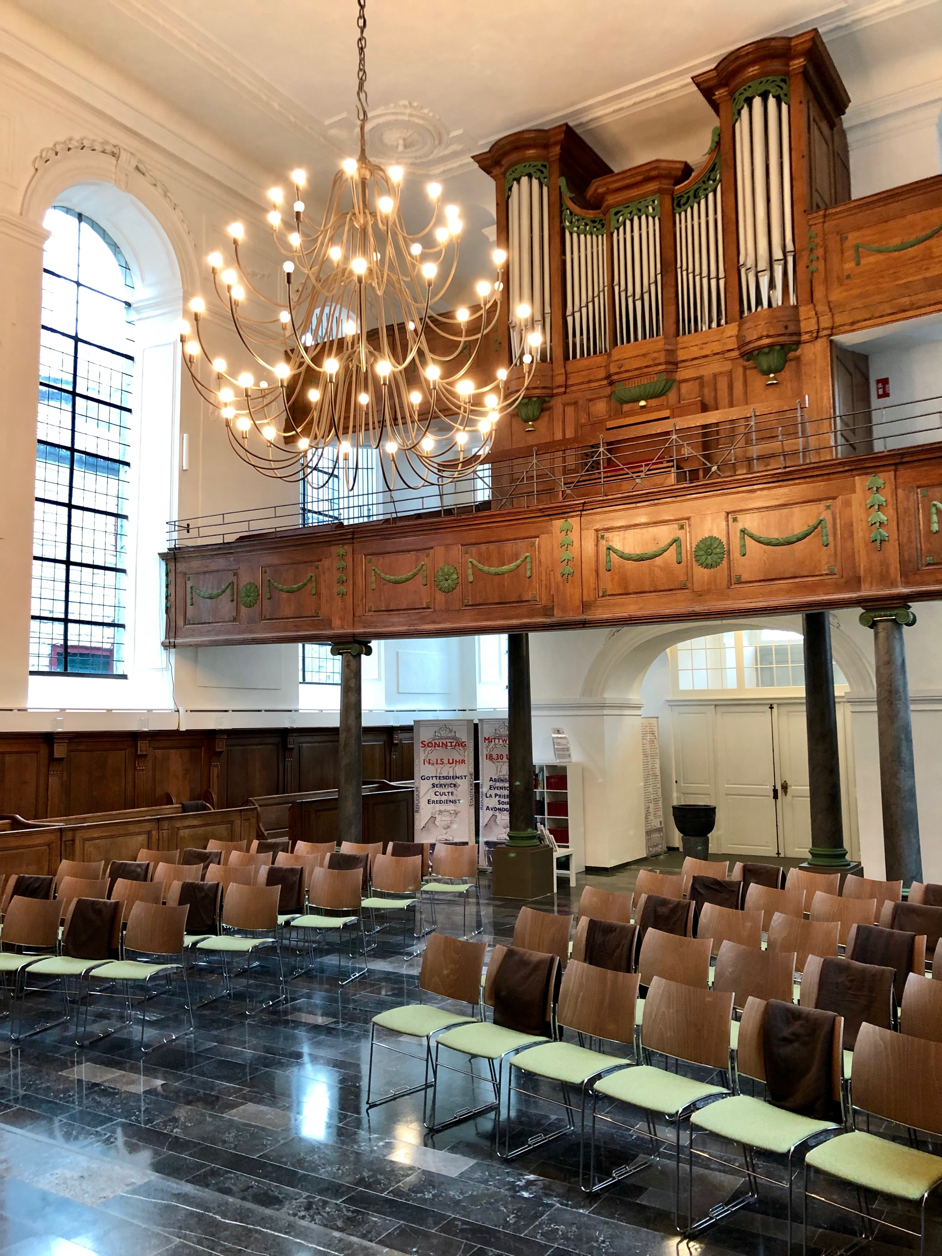 Datei Kircheninnenraum Mit Blick Auf Die Orgel Zustand