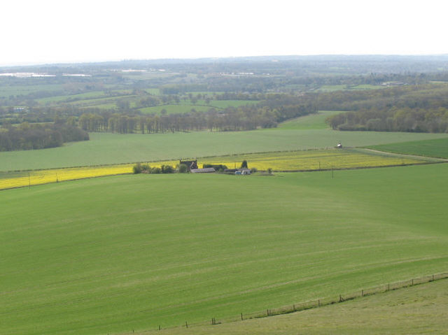 File:Long field at Little Allington - geograph.org.uk - 778352.jpg