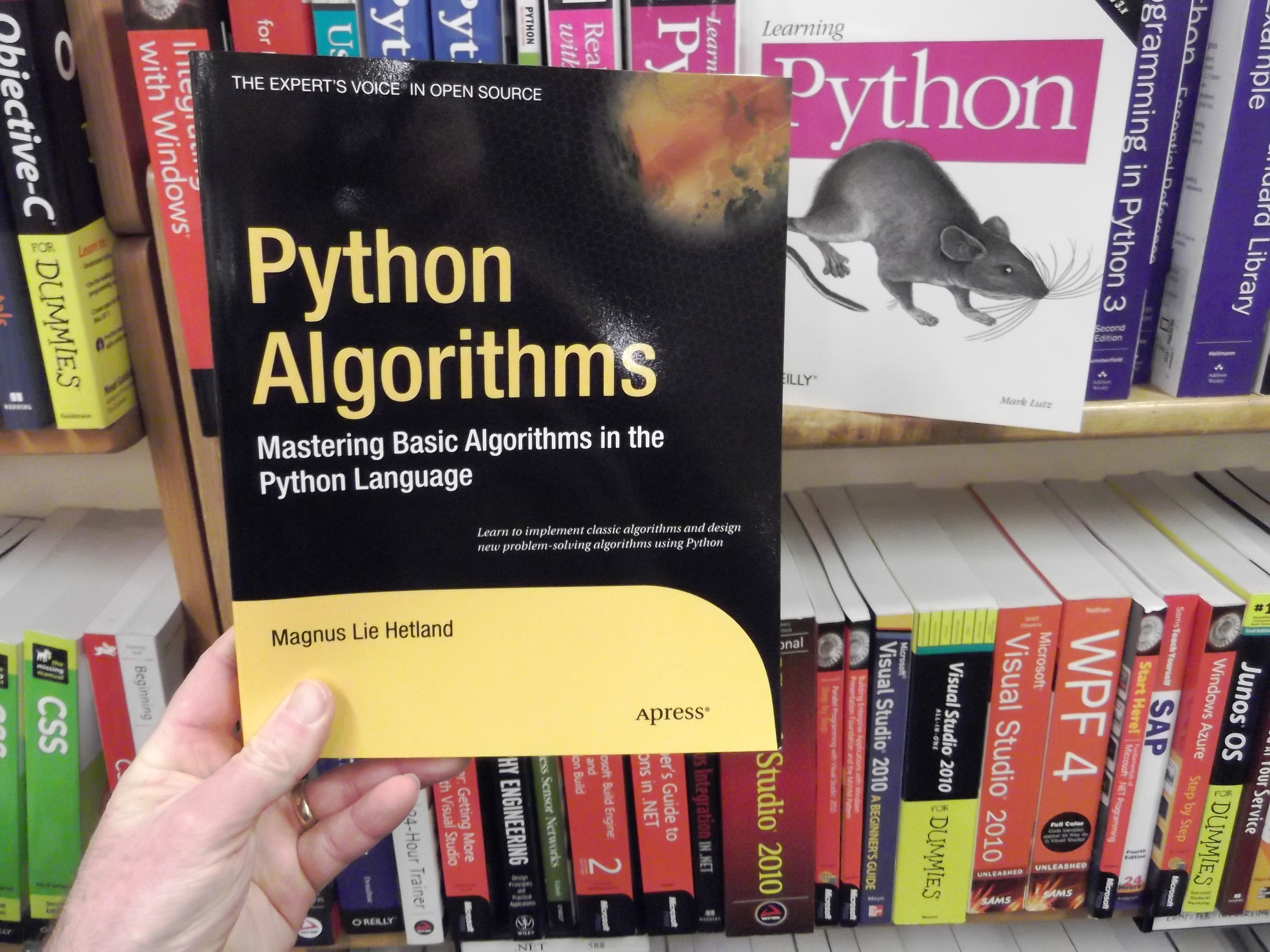 Пайтон книги на русском. Algorithms Python. Алгоритмы питона книга. Python для новичков книга. Magnus Lie Hetland «Python algorithms».