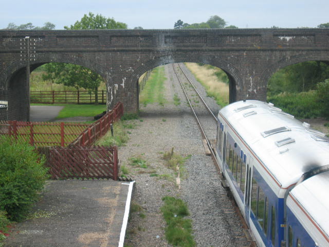 File:Quaintain Road - End of the line.JPG