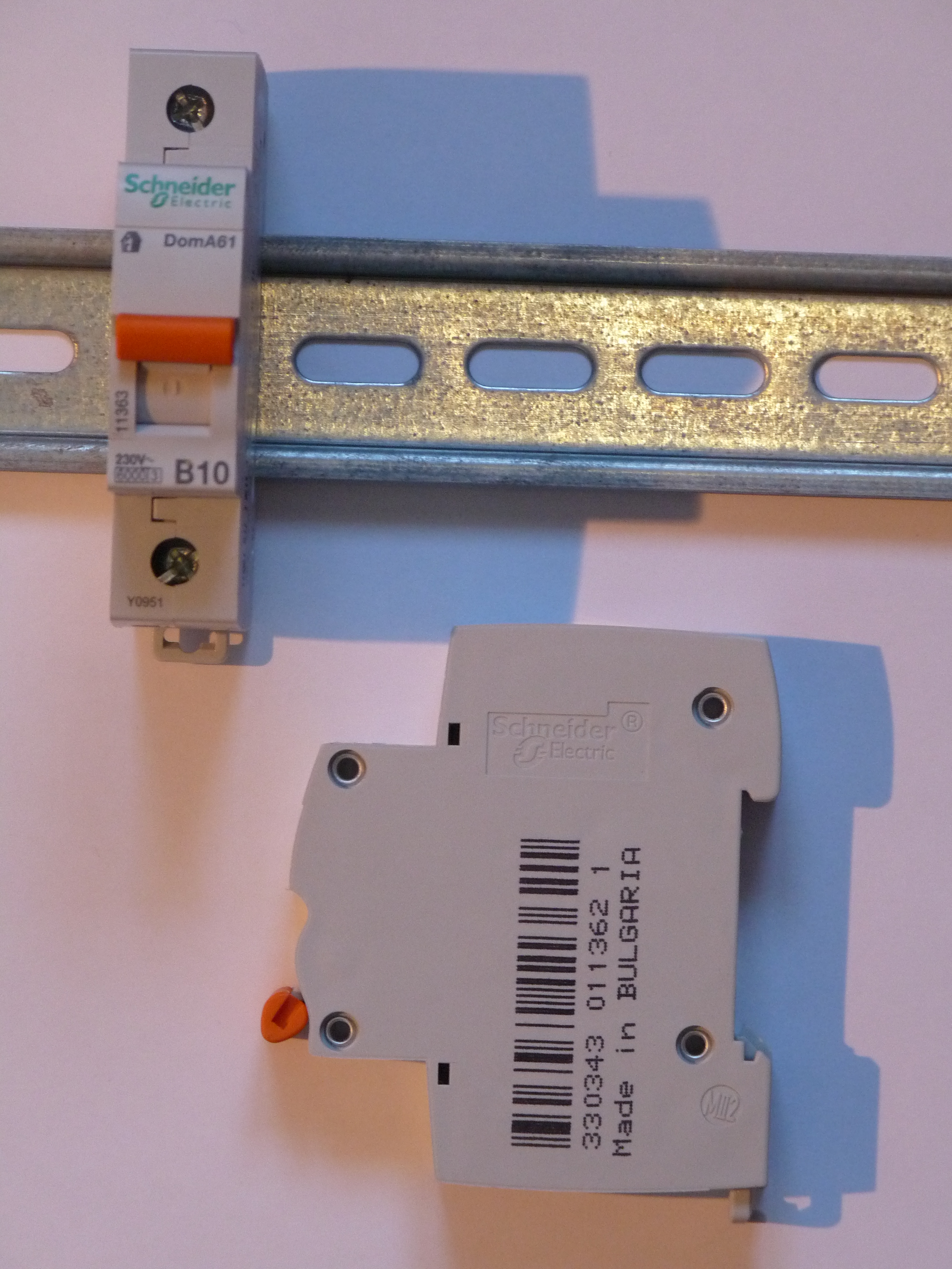 Schneider Air-Switch Acti9 iC65N Series Circuit Breaker C-Type Brand #SH 