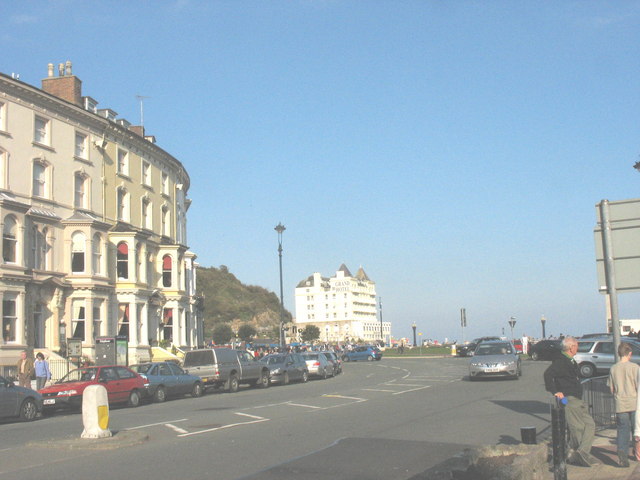 File:The Grand Hotel from North Parade - geograph.org.uk - 594433.jpg