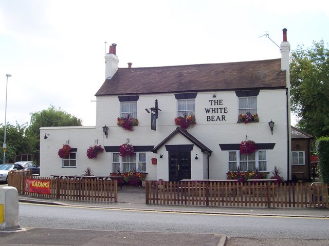 File:The White Bear - geograph.org.uk - 306659.jpg