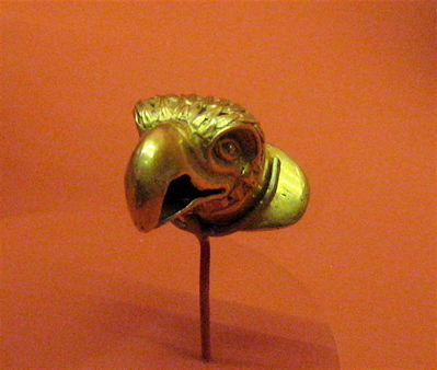 File:WLA lacma 1200 gold labret.jpg