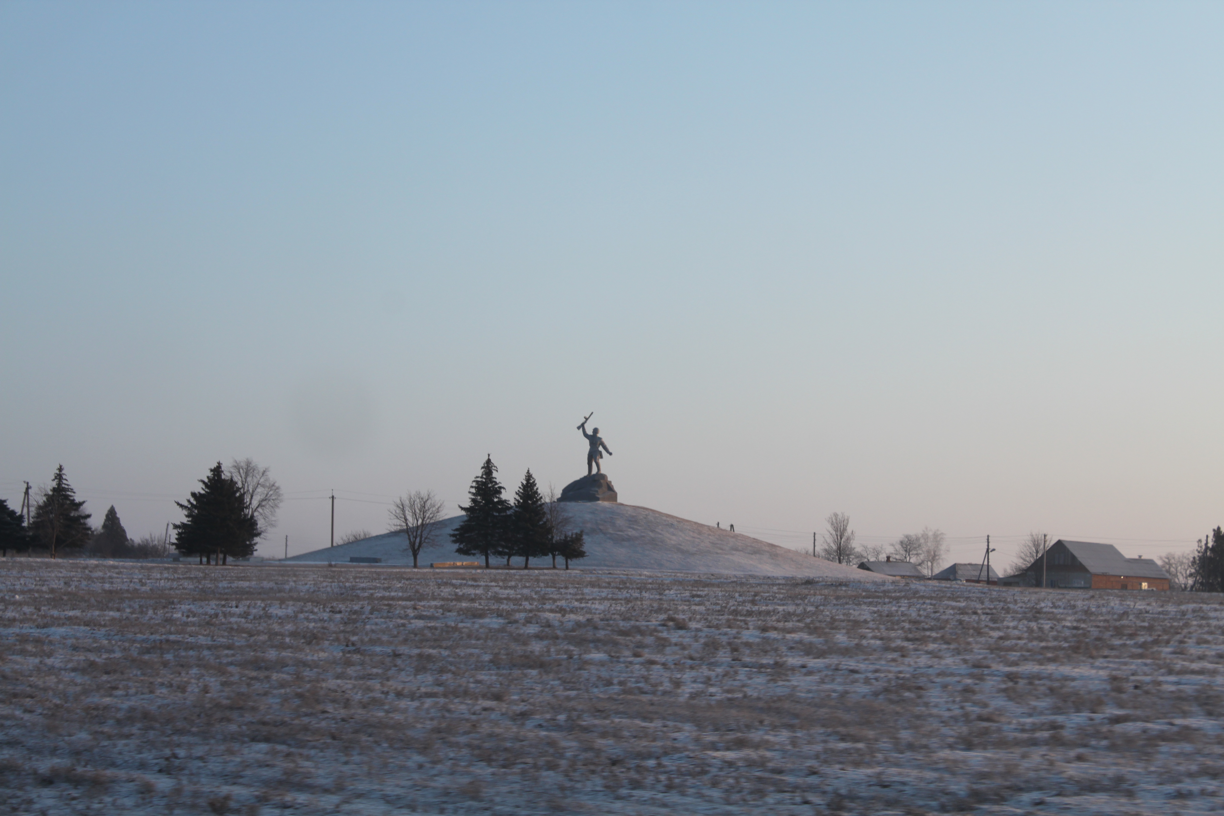 Панорамный вид на памятник «Прорыв Миус-фронта»