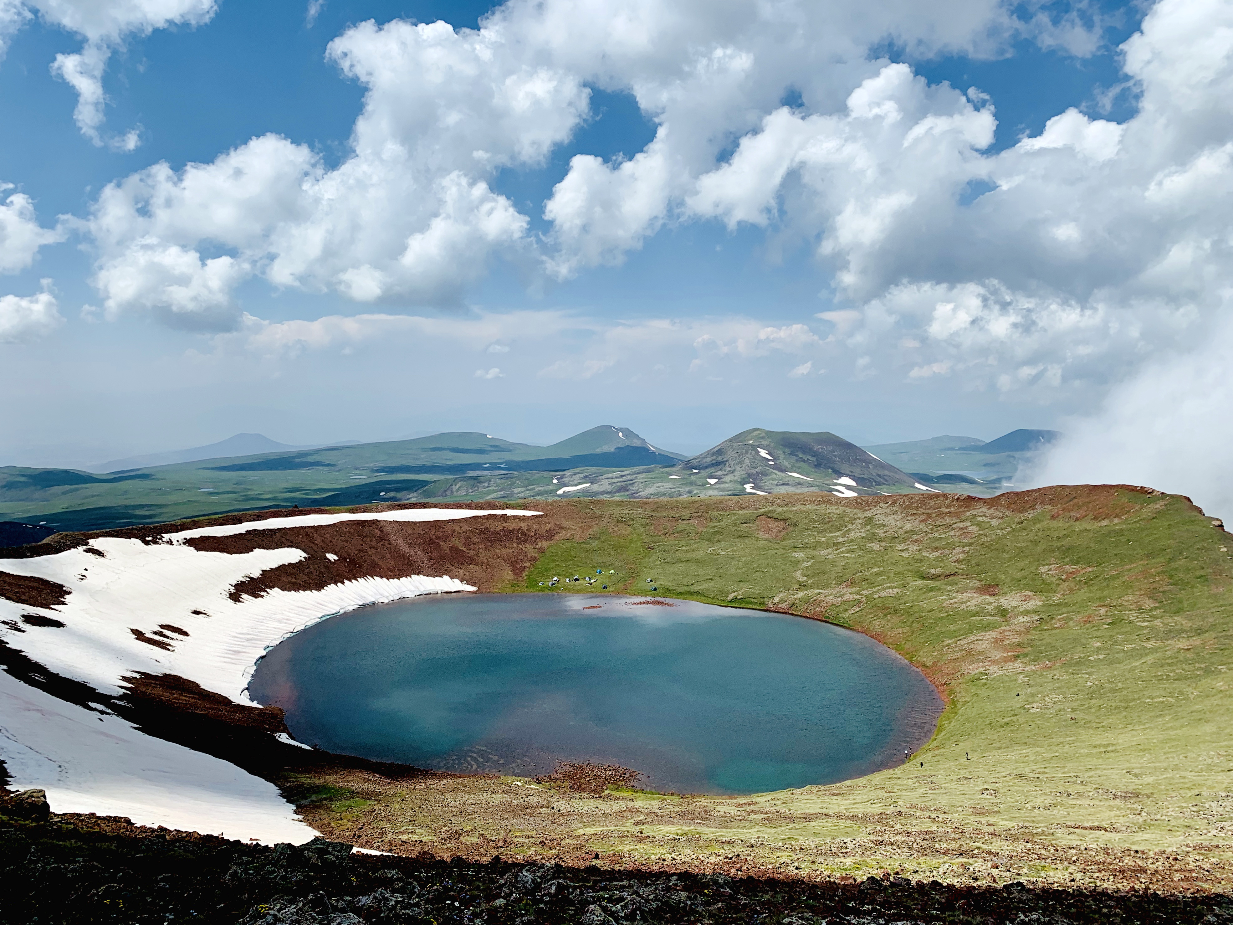 Աժդահակ (լեռնագագաթ) - Վիքիպեդիա՝ ազատ հանրագիտարան