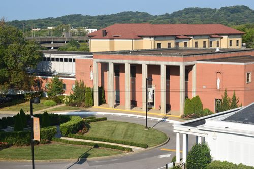 File:Aquinas College, Nashville Tennessee.jpg