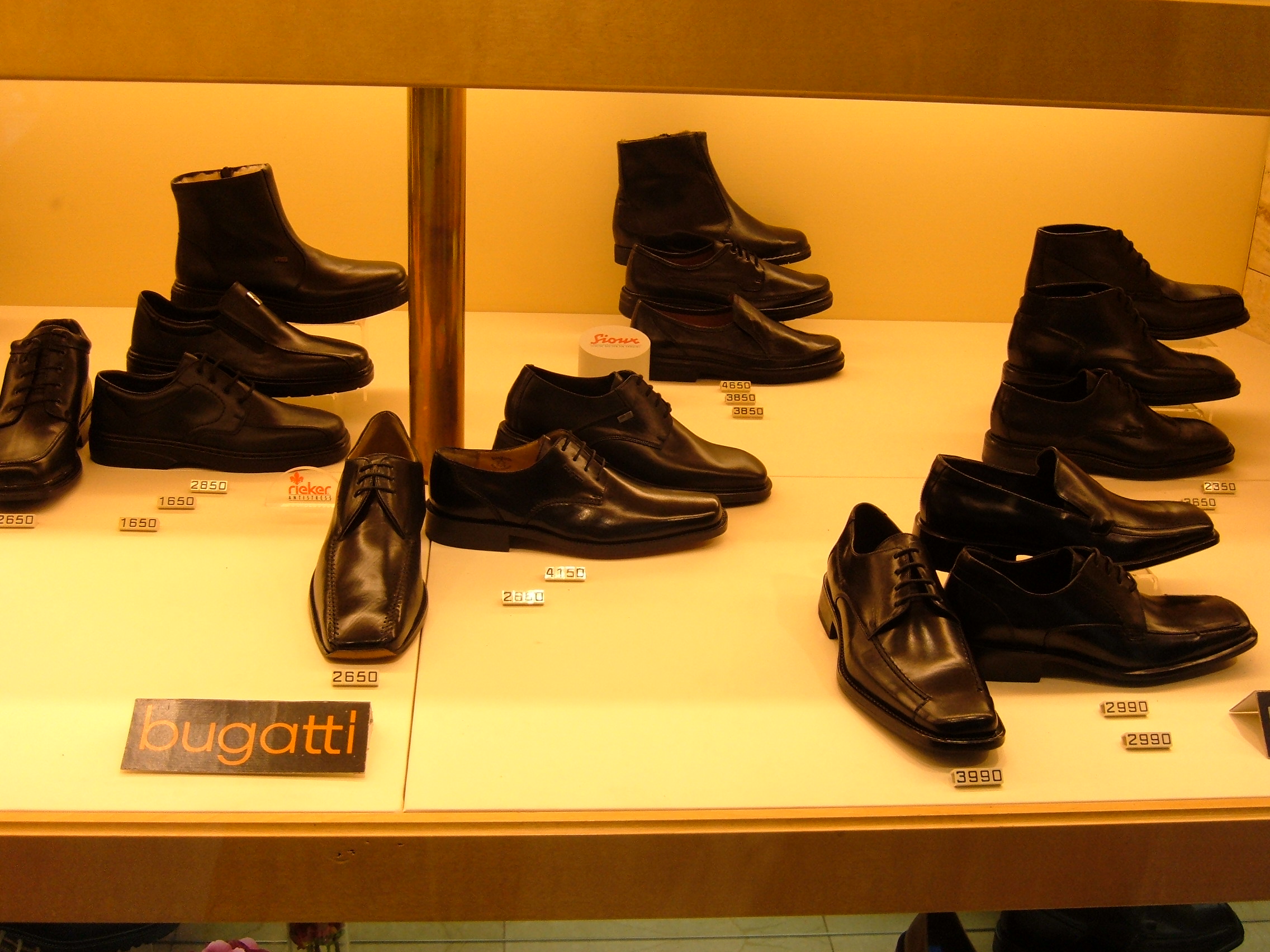 bugatti shoes shop