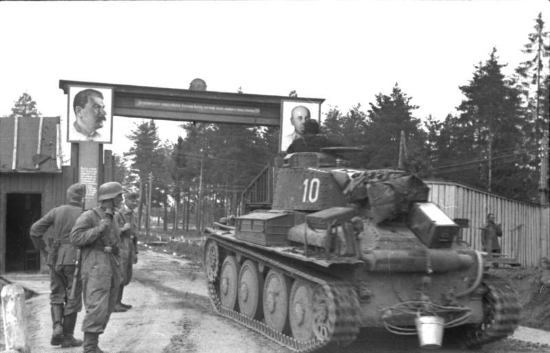 File:Bundesarchiv Bild 101I-265-0035A-27A, Russland, Panzer 38t.jpg