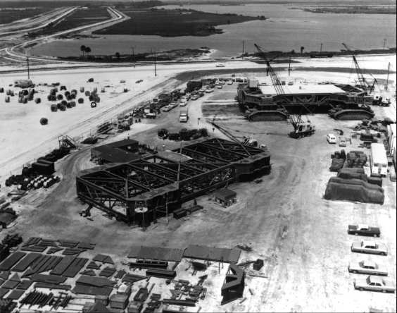 File:Construction of crawler-transporters, 1965 (M275).jpg