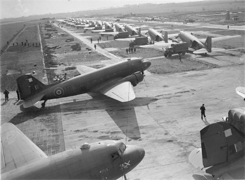 File:Douglas DC-3 Royal Air Force Transport Command, 1943-1945. CL2166.jpg