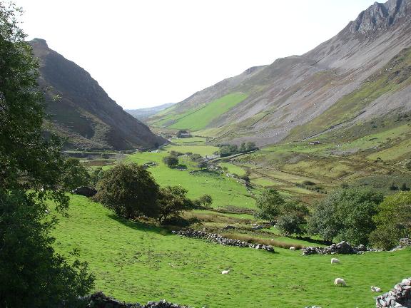 Drws y Coed valley - geograph.org.uk - 245022