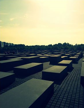 File:Holocaust Denkmal Berlin 2013.png