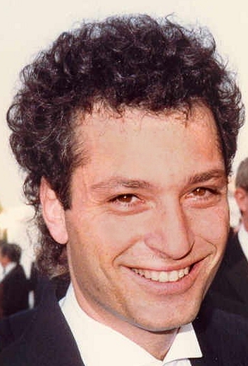 File:Howie Mandel at the 39th Emmy Awards cropped.jpg