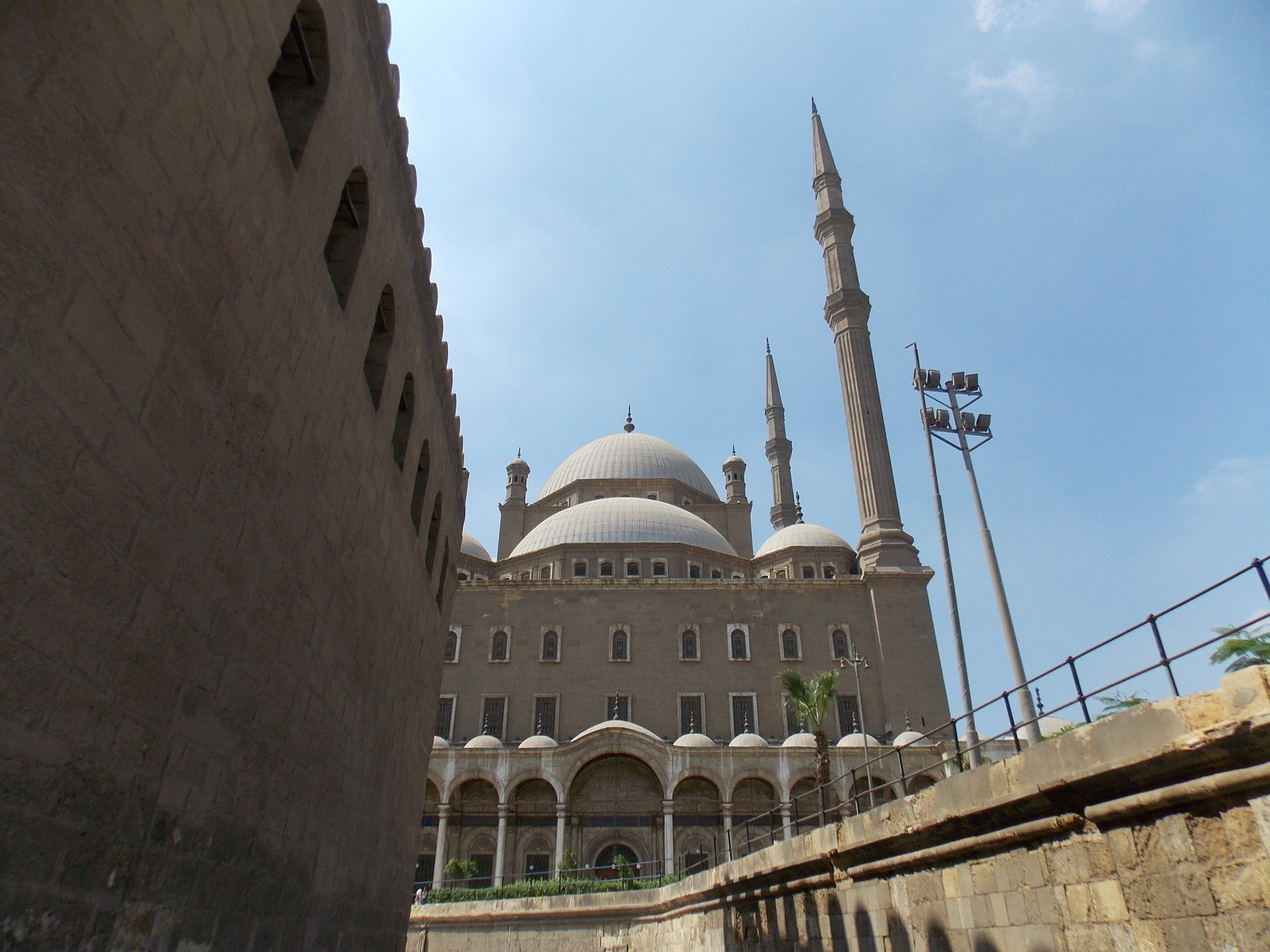 Мечеть Али Бен Юсуфа. Мечеть Седьмое чудо. Code of Color Yellow Mosque Mukhammad.