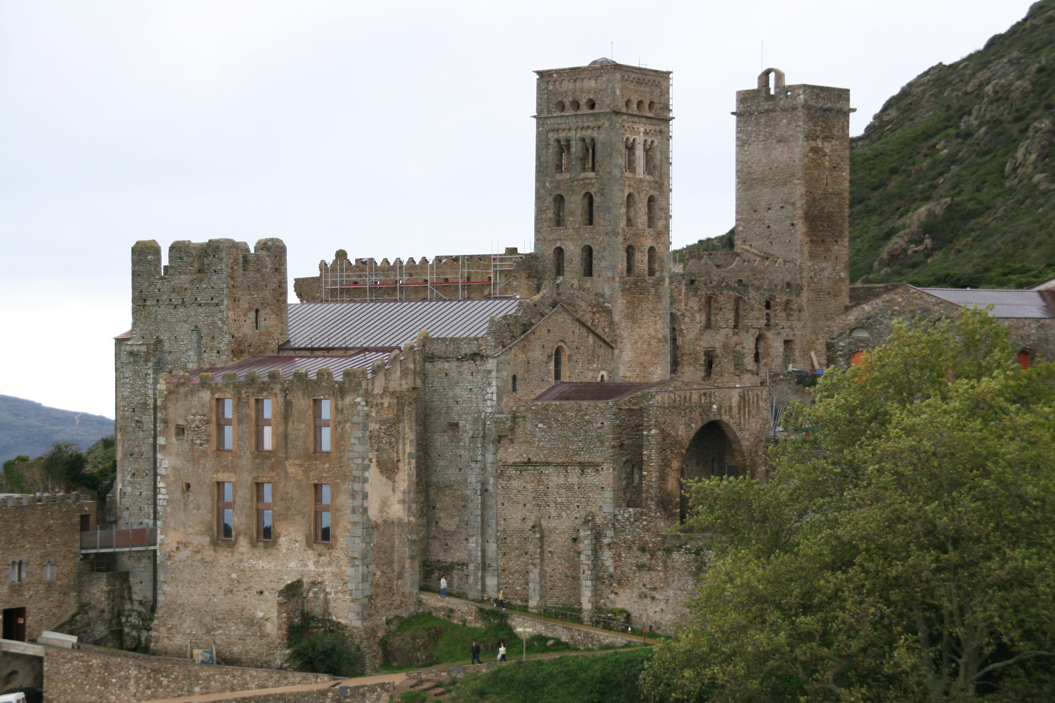 Resultado de imagen de imagenes de sant pere de rodes