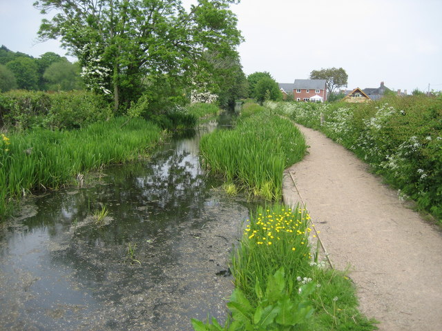 Montgomery Canal approaching Llanymynech - geograph.org.uk - 836001