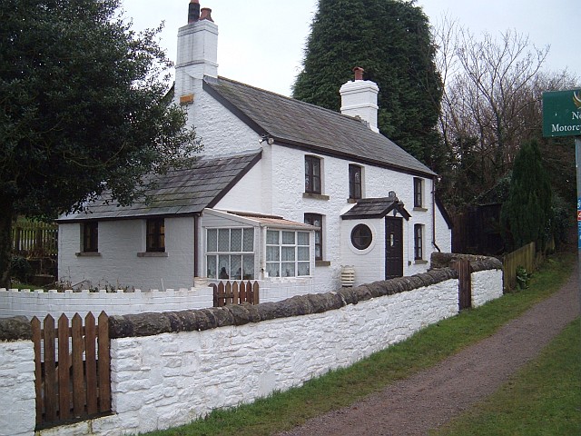 Pensarn Cottage, Fourteen Locks - geograph.org.uk - 648024