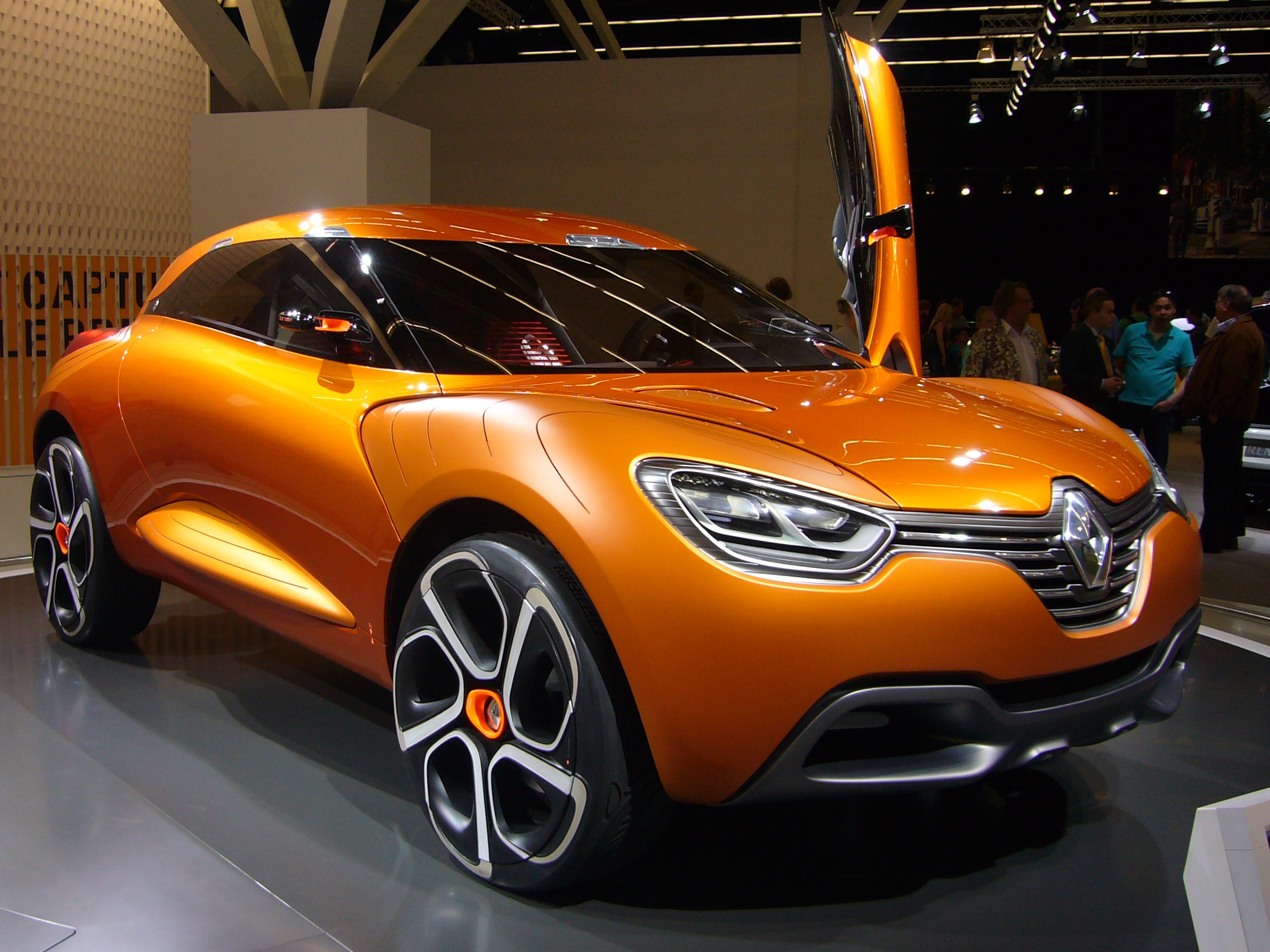 Новые автомобили ру. Renault Captur. Новая модель Рено Каптур. Renault SUV Concept. Каптур концепт.