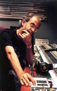 File:Rob Fraboni at the console.jpg