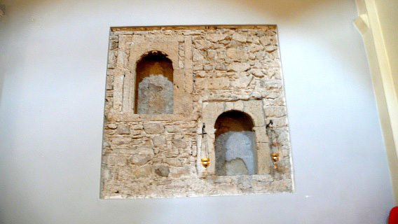 File:San Nicola vescovo, interior (Ceppaloni).jpg