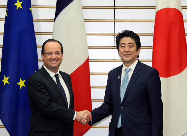 File:Shinzō Abe and François Hollande at the Japanese Kantei in 2013 (1).jpg