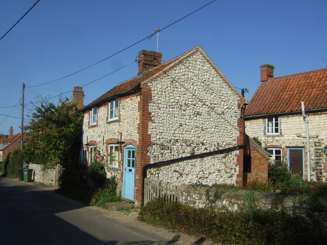 File:Small cottages, Burnham Thorpe - geograph.org.uk - 5578646.jpg