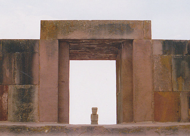 File:Tiwanaku old monument Bolivia.jpg