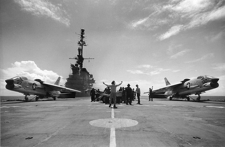 File:USS Midway (CVA-41) launches Vought F-8 Crusaders in 1963 (NH 97634).jpg