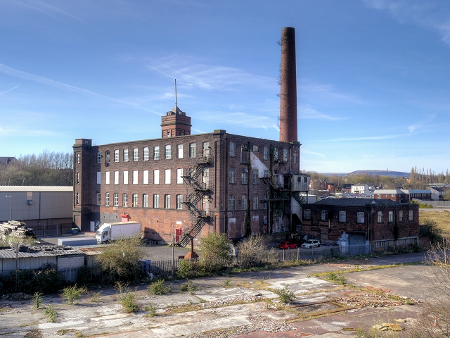 File:Victoria Mill, Wellington Street, Bury - geograph.org.uk - 4417504.jpg