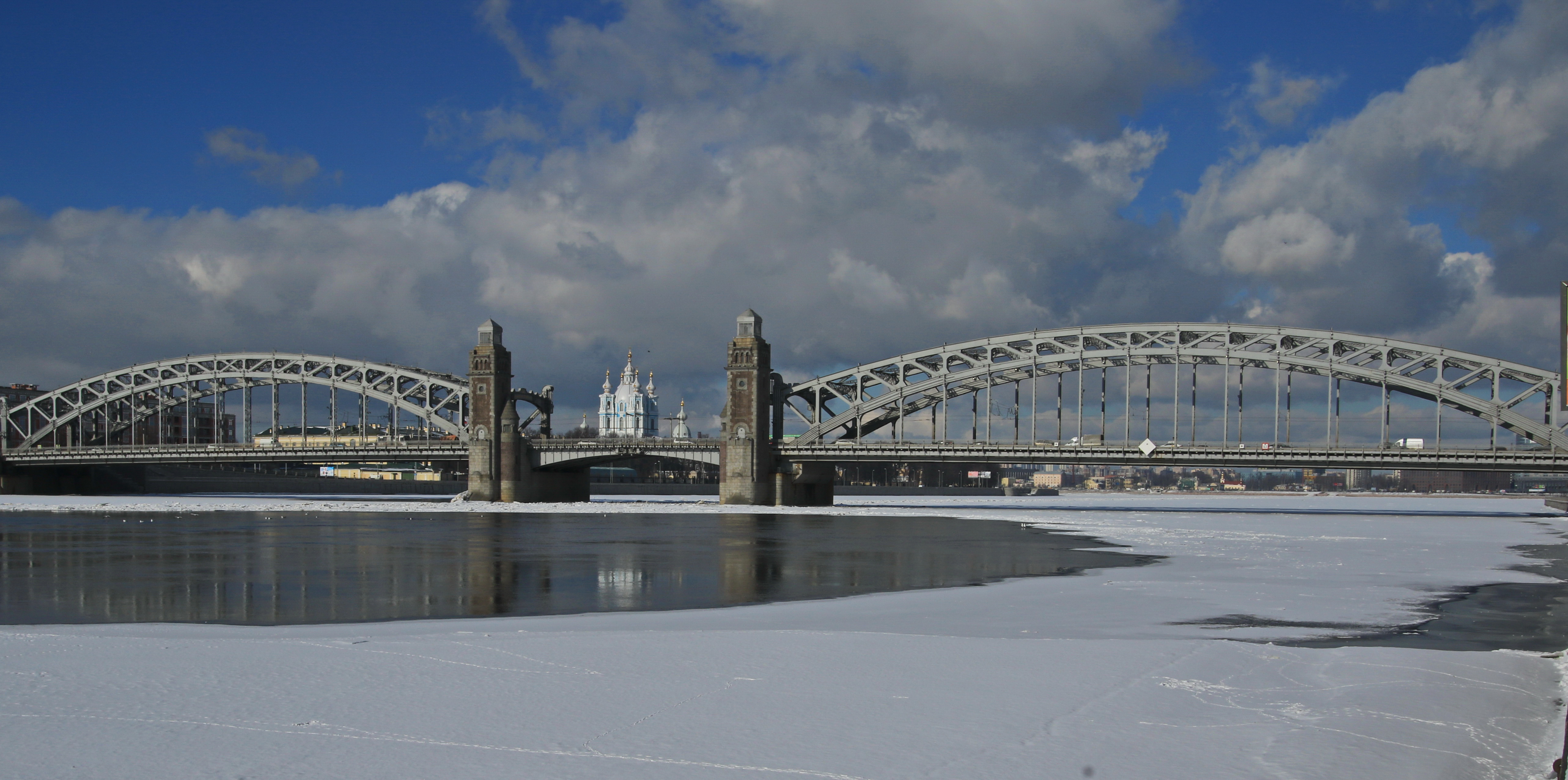 мост через неву