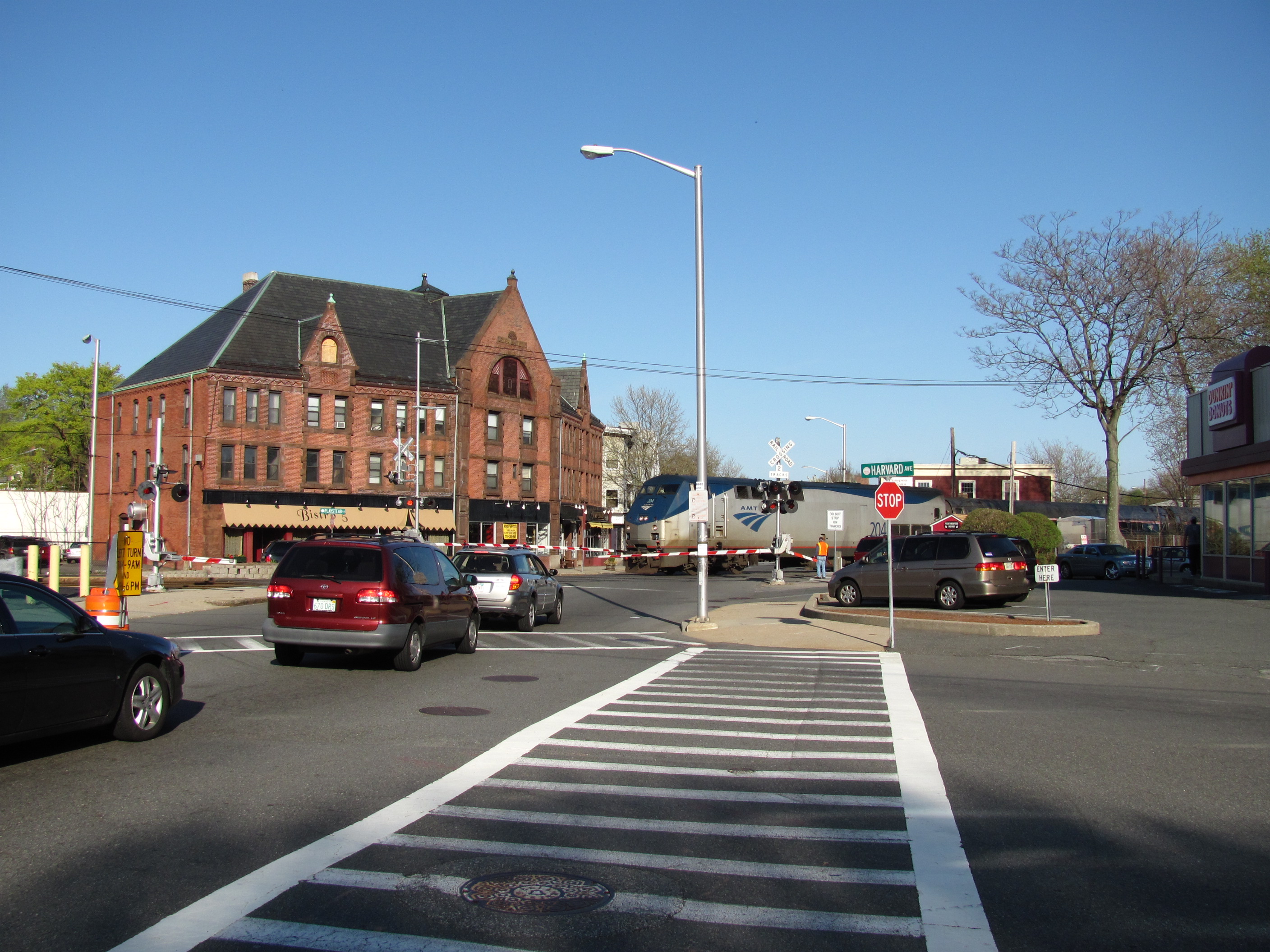 Amtrak_Train,_West_Medford_MA