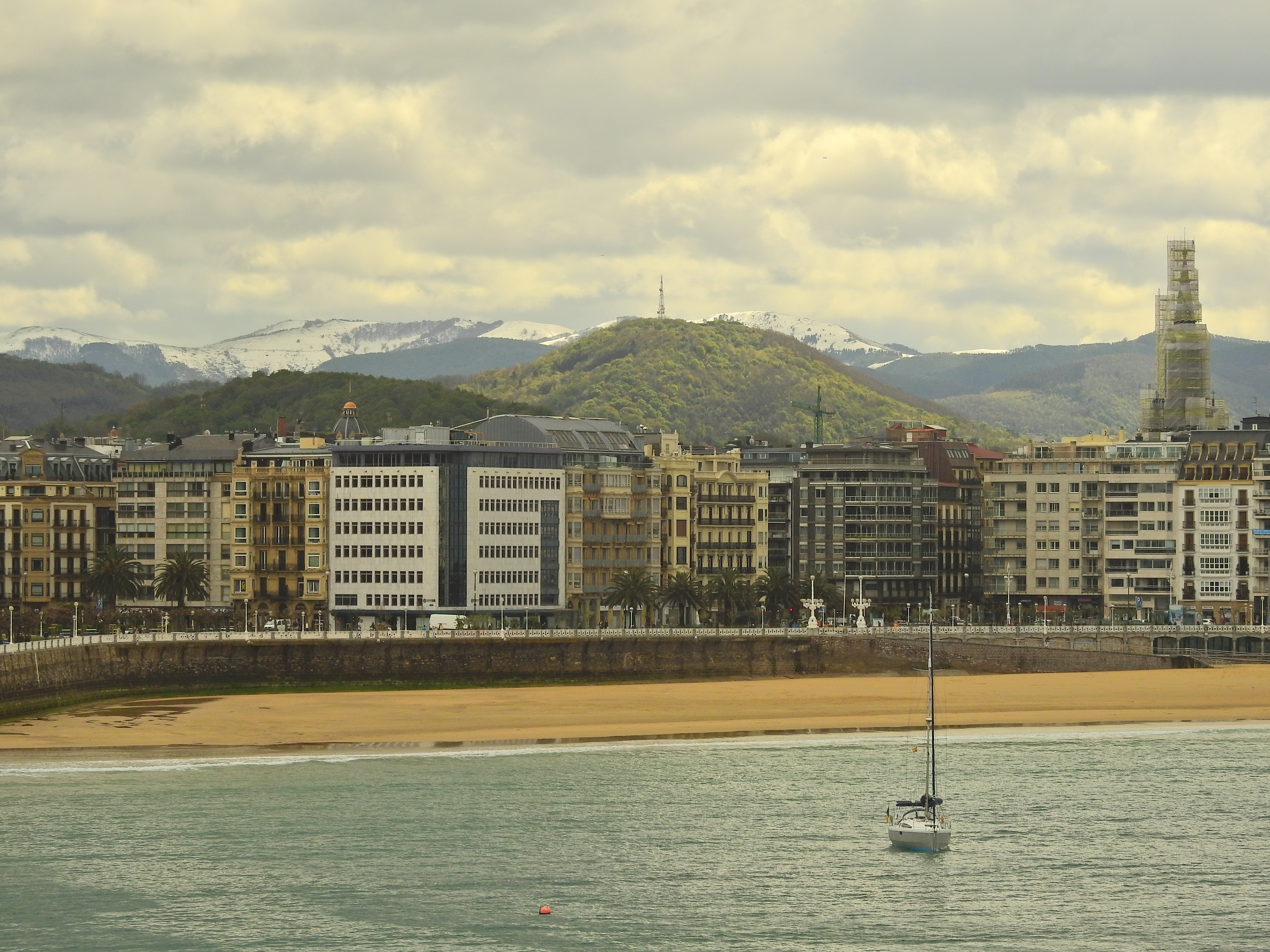 Dónde está la playa de la concha