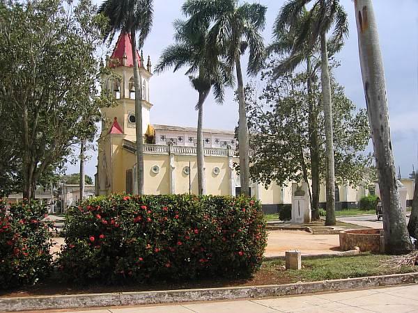 File:Catholic Church in San José de las Lajas.jpg