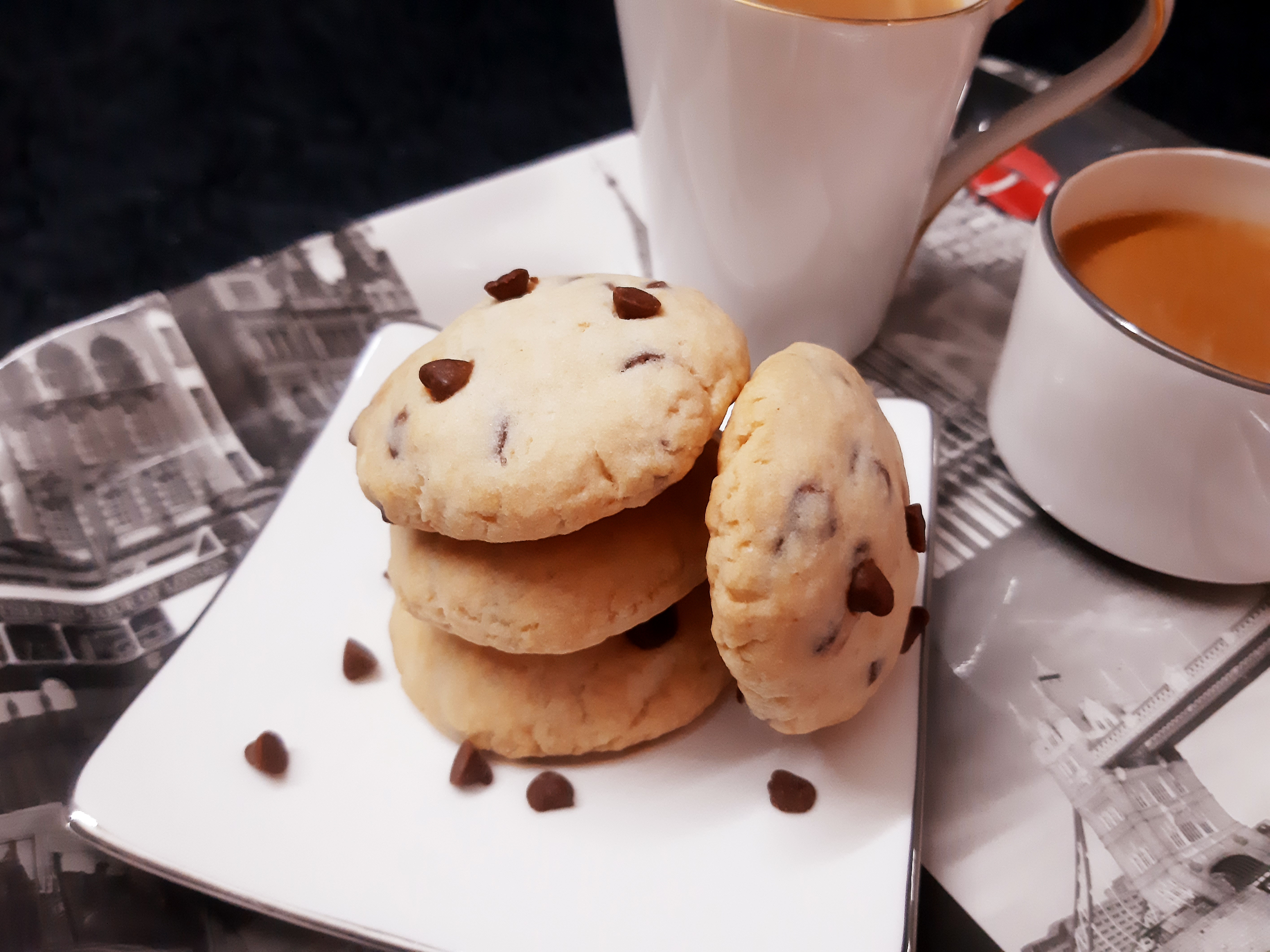 12 cookies. Relish Coffee & Oats cookies, 12x42g.