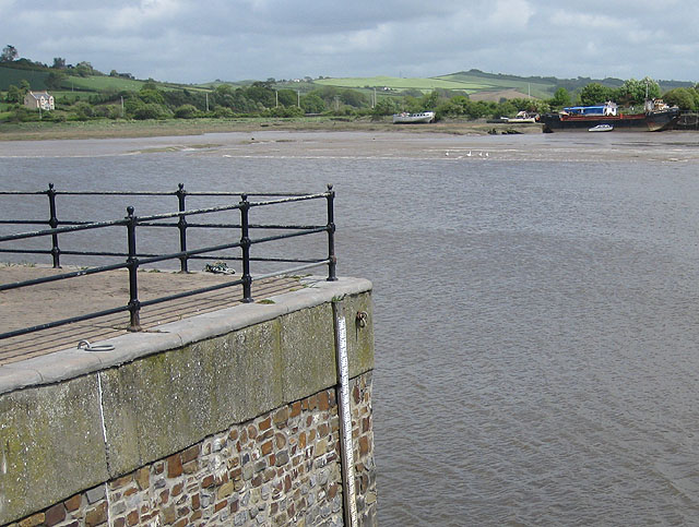 File:Depth gauge on the quayside - geograph.org.uk - 1324112.jpg