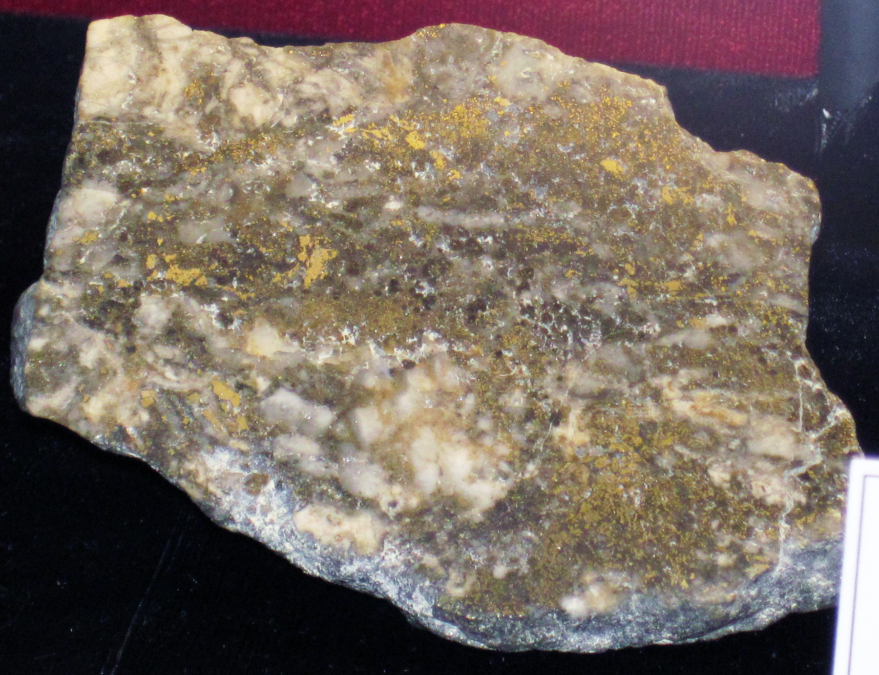 quartz rock gold