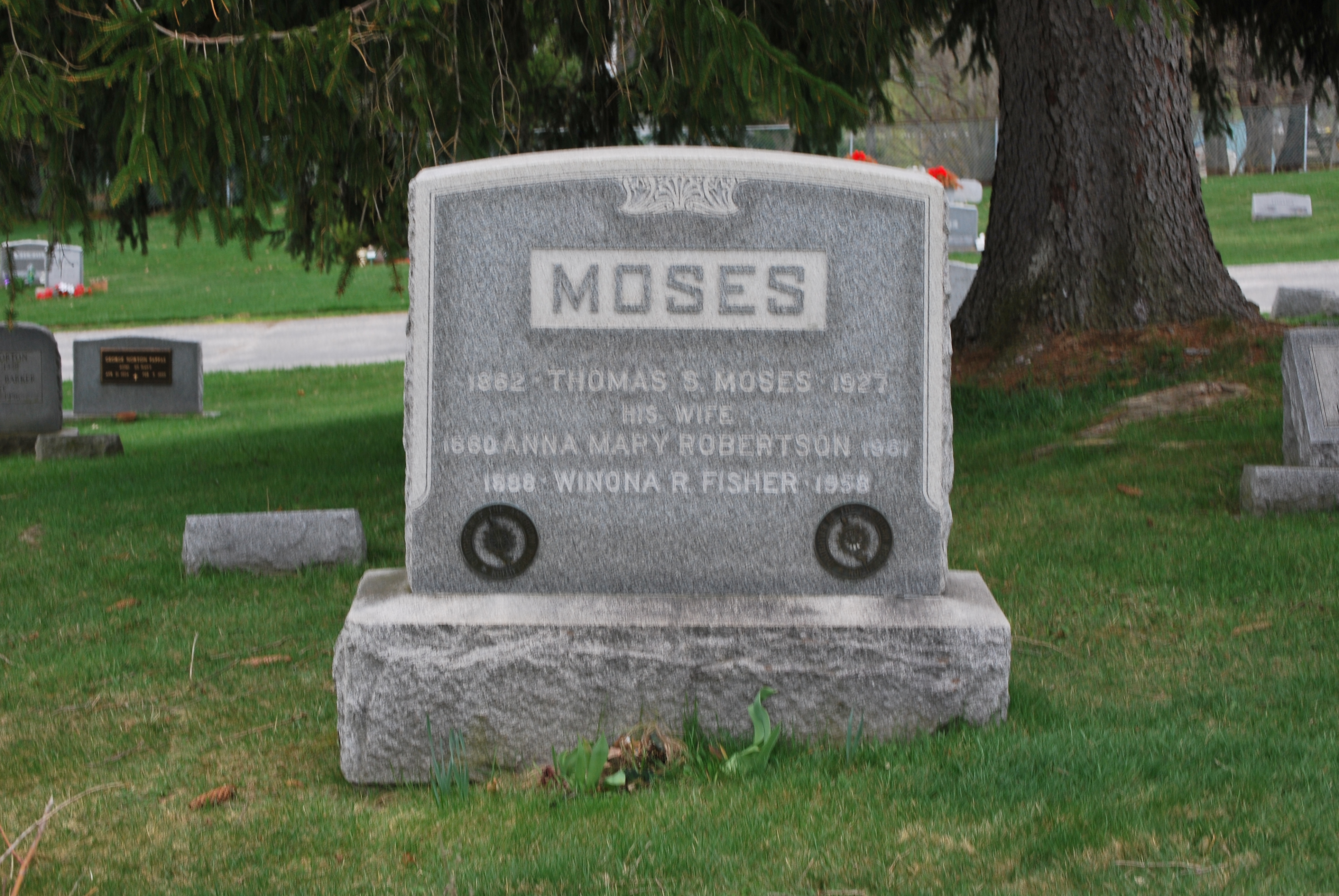 File:Grandma Moses Grave.JPG - Wikimedia Commons