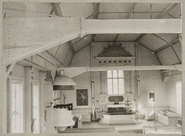 File:Ii Old Church Interior 1924.jpg