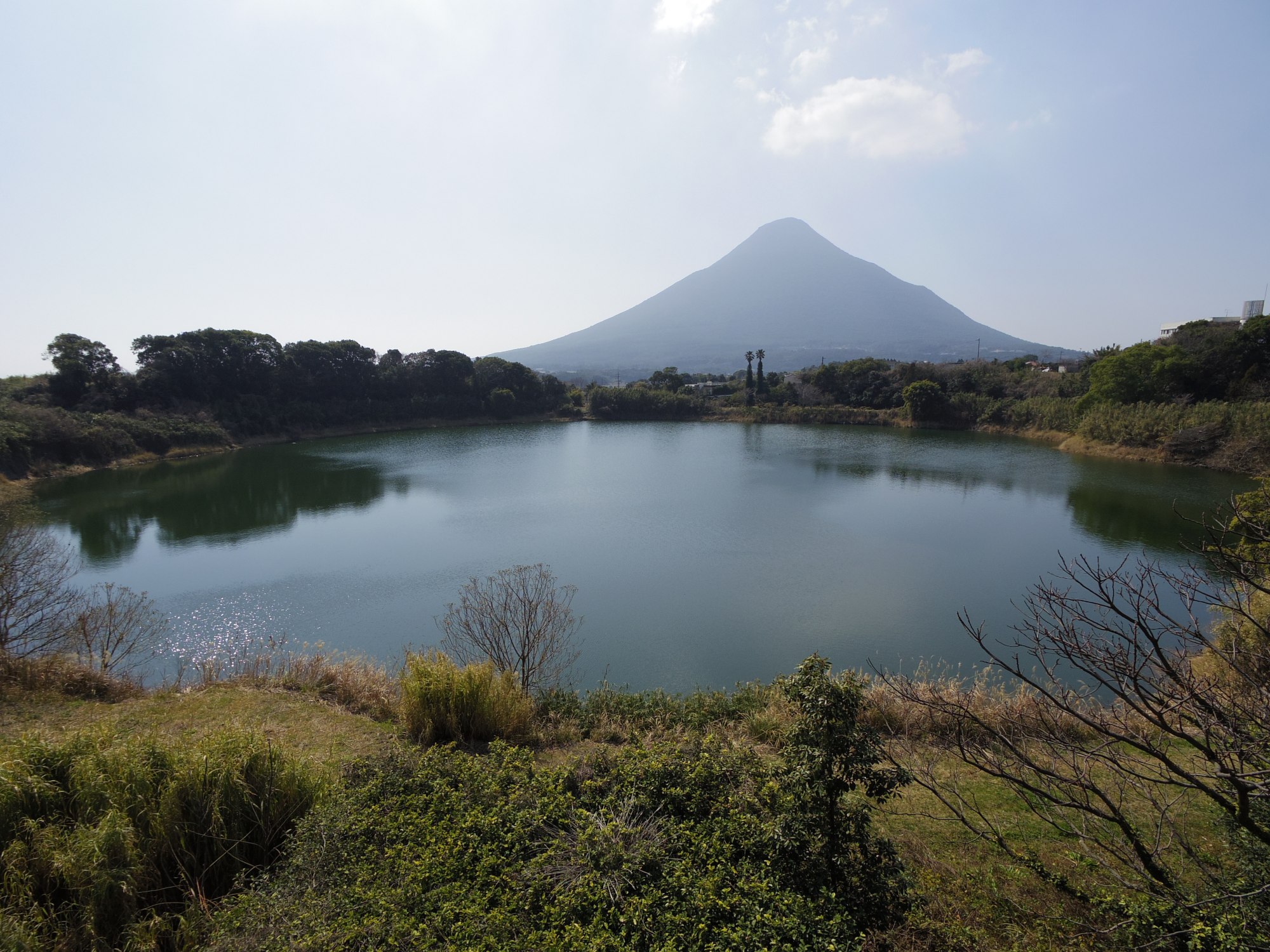 File Kagami Ike Pond And Mount Kaimon Jpg Wikimedia Commons