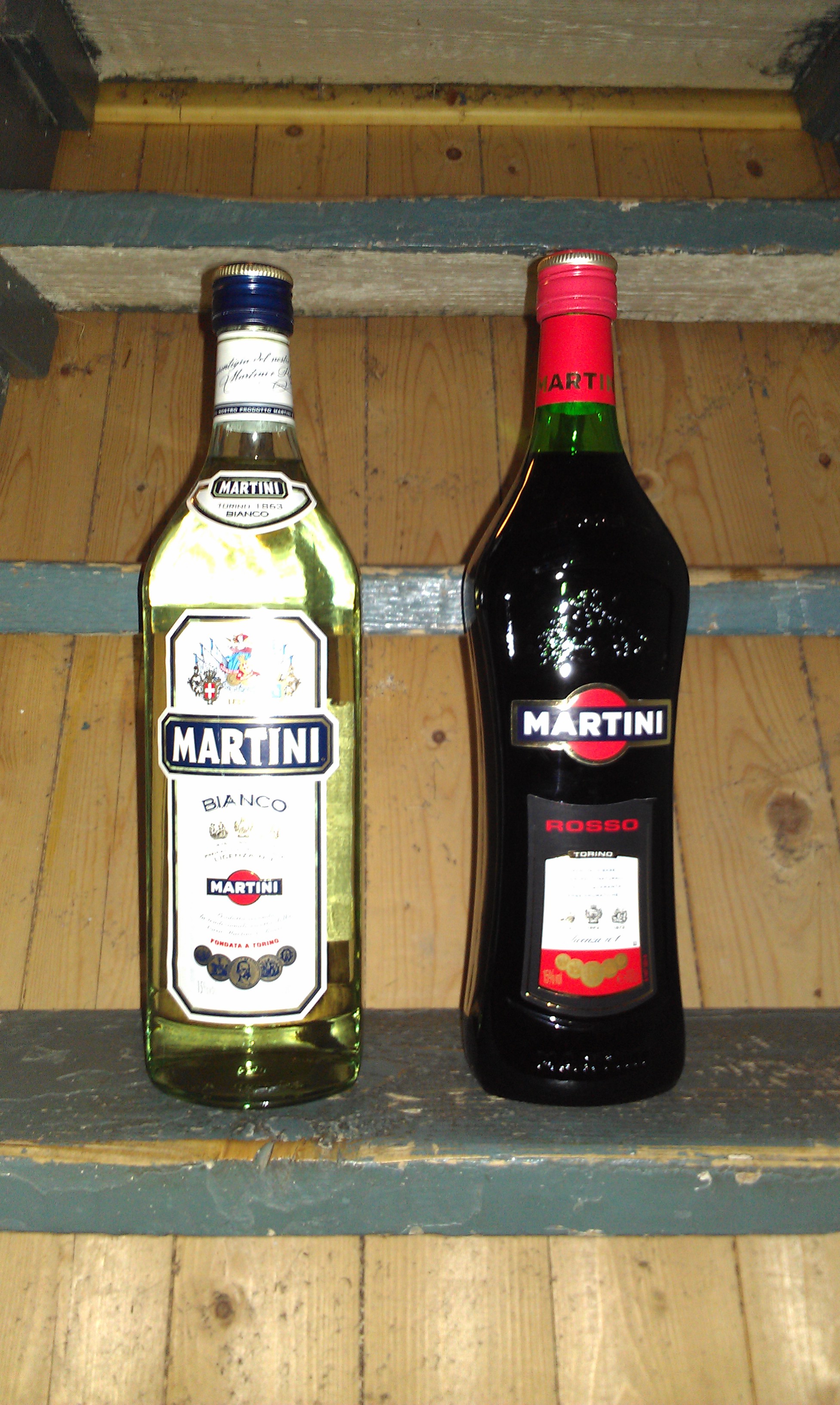 File:Martini Bianco.JPG - Wikipedia